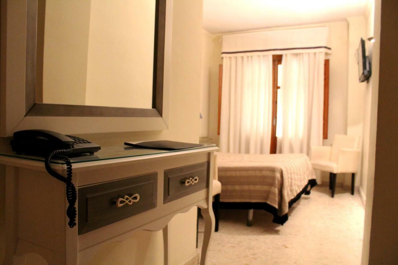 El Sol Hotel Lanjarón Zewnętrze zdjęcie
